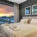 Grand Luxury Penthouse L Stunning View L Balcony Tromsø