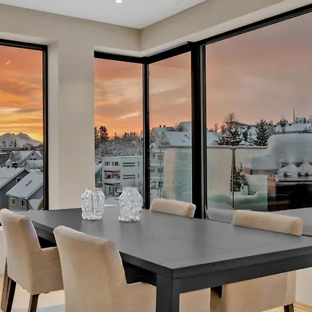 Grand Luxury Penthouse L Stunning View L Balcony Apartamento