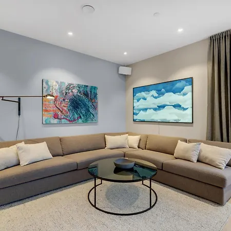 Grand Luxury Penthouse L Stunning View L Balcony