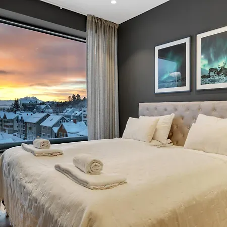 Grand Luxury Penthouse L Stunning View L Balcony Tromsø