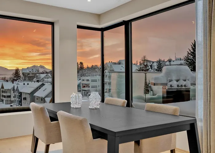 Grand Luxury Penthouse L Stunning View L Balcony Apartamento